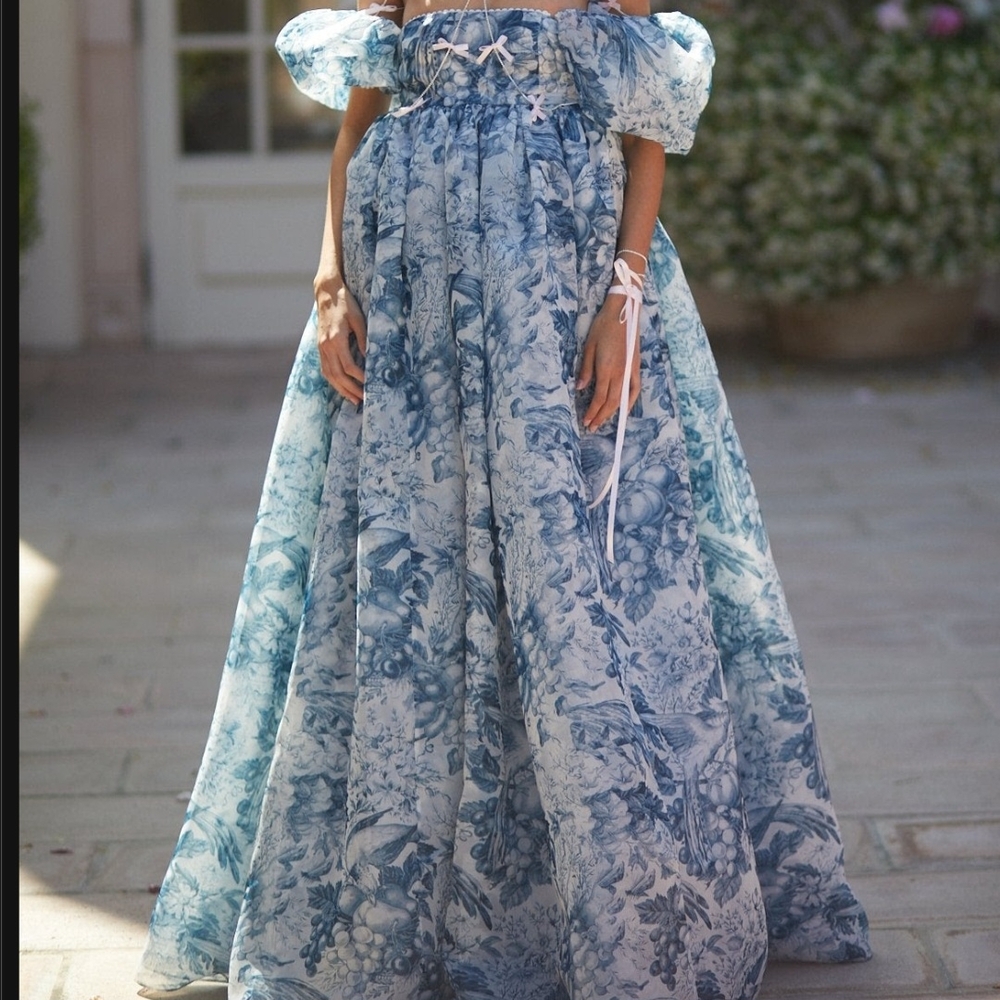 Selkie Louis Toile Puff Gown